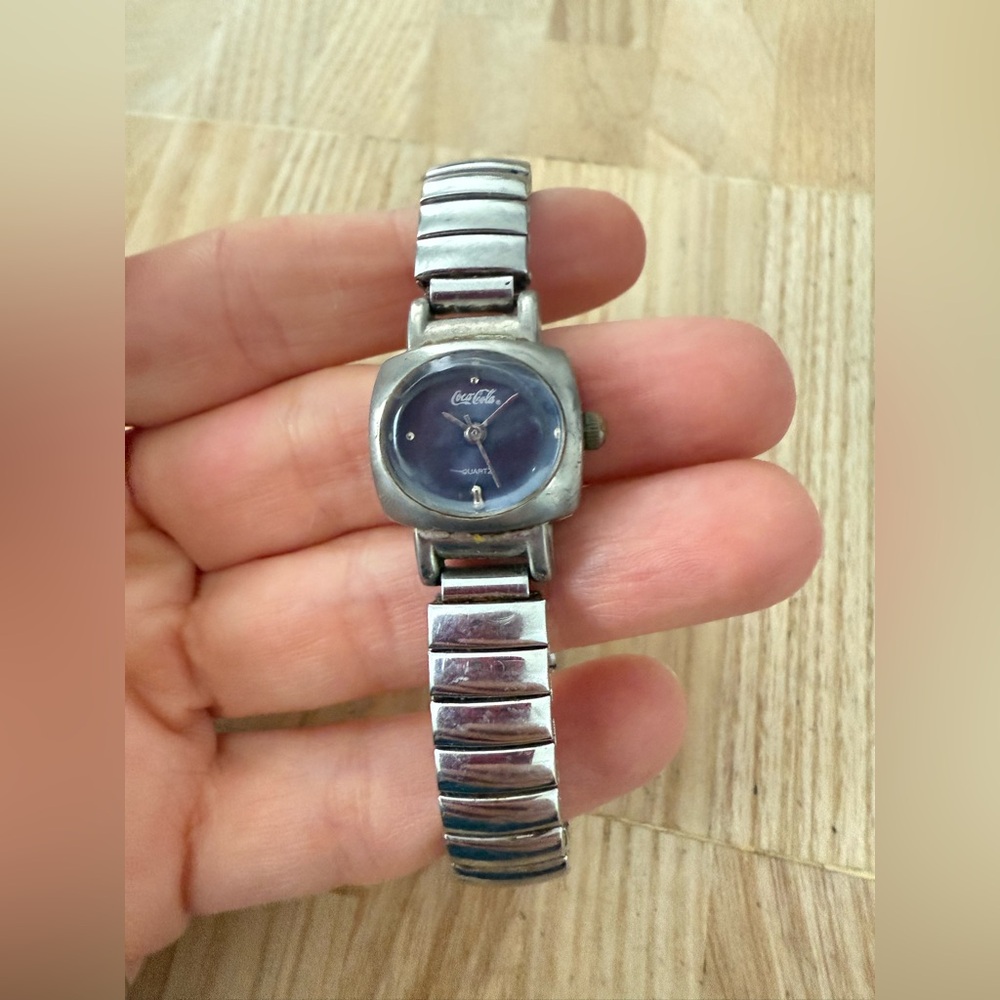 Vintage Coca Cola ladies silver tone retro watch NEW BATTERY